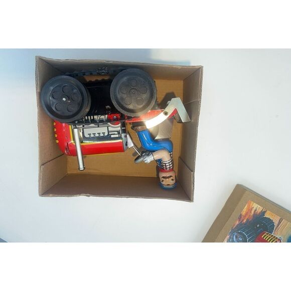 Vintage Wind-Up Tin Toy Tractor – Farmer on Red Crawler with Box – 6” Collectibl - Picture 10 of 15